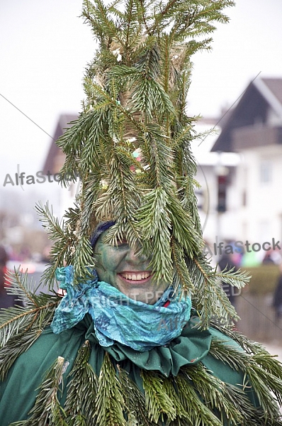 Smiling Pine, Holiday